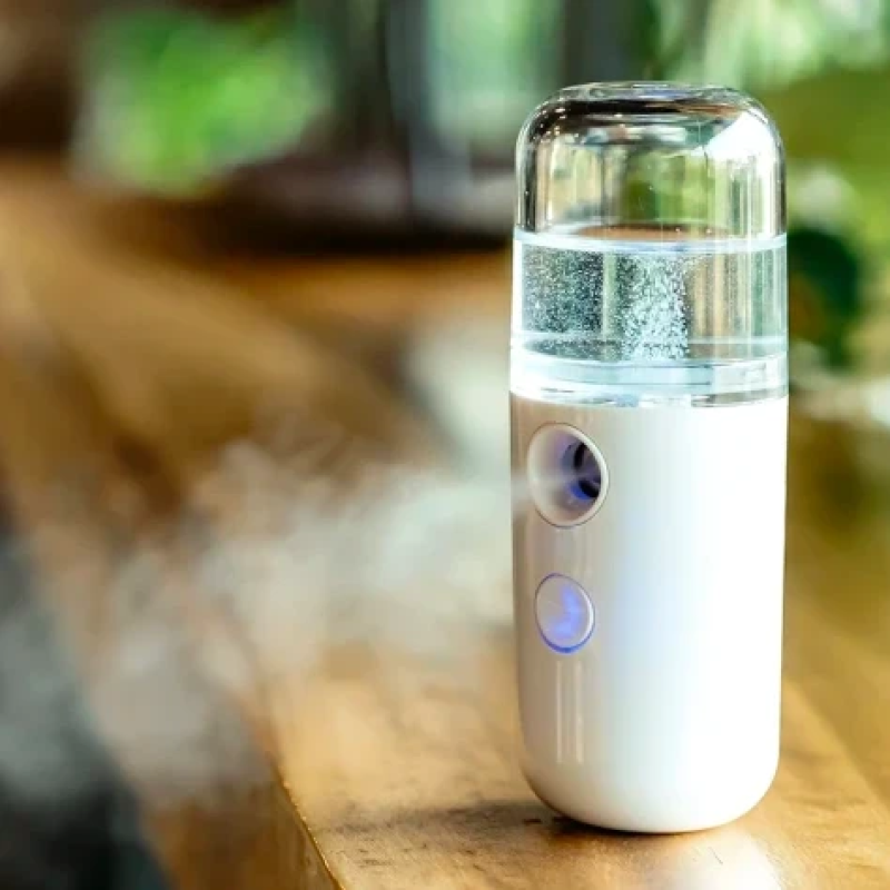 Wiederaufladbarer Nano-Nebel-Gesichtsbefeuchter